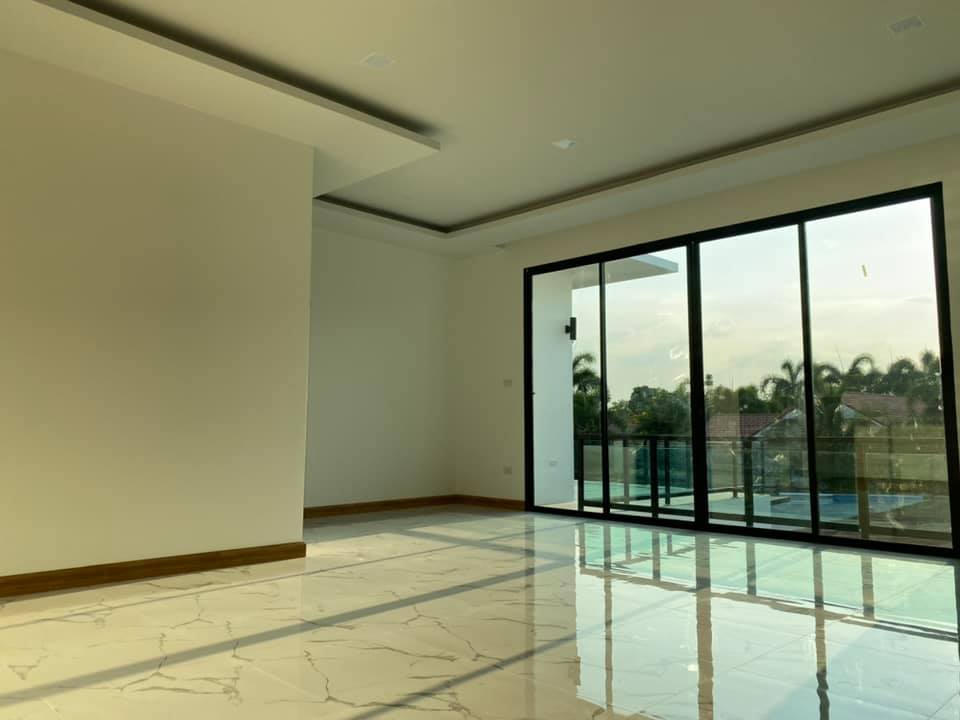 บ้านสไตล์โมเดิร์น 2 ชั้น ราคา 3.2 ล้านบาท