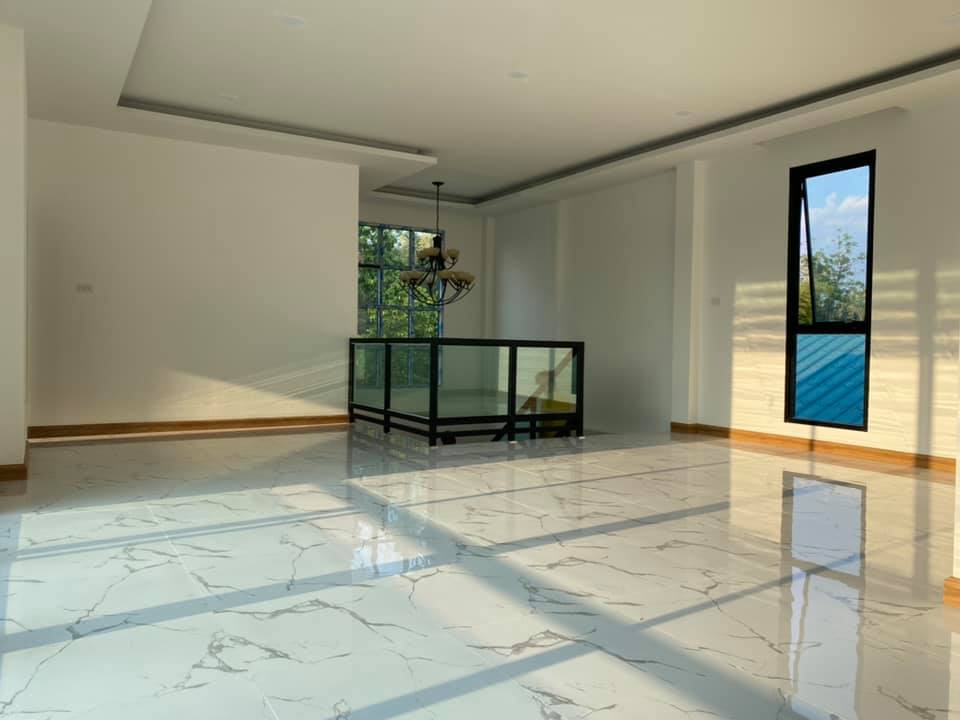 บ้านสไตล์โมเดิร์น 2 ชั้น ราคา 3.2 ล้านบาท