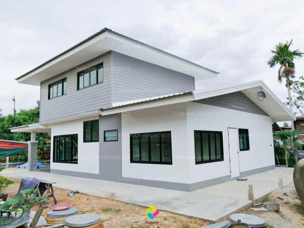 รีโนเวทบ้าน 2 ชั้น เหมือนได้บ้านใหม่ทั้งหลัง (เดิมด้านบนไม้, ด้านล่างปูน) งบประมาณ 890,000 บาท