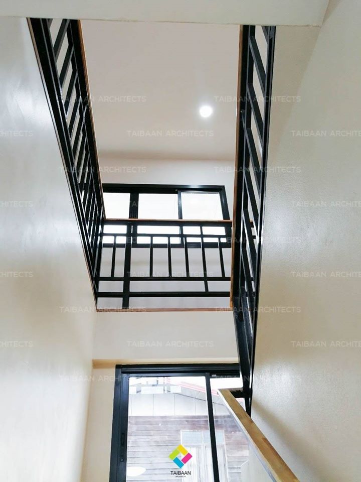 รีโนเวทบ้าน 2 ชั้น เหมือนได้บ้านใหม่ทั้งหลัง (เดิมด้านบนไม้, ด้านล่างปูน) งบประมาณ 890,000 บาท