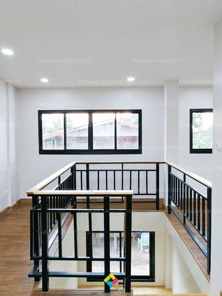 รีโนเวทบ้าน 2 ชั้น เหมือนได้บ้านใหม่ทั้งหลัง (เดิมด้านบนไม้, ด้านล่างปูน) งบประมาณ 890,000 บาท