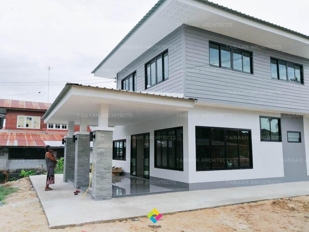 รีโนเวทบ้าน 2 ชั้น เหมือนได้บ้านใหม่ทั้งหลัง (เดิมด้านบนไม้, ด้านล่างปูน) งบประมาณ 890,000 บาท