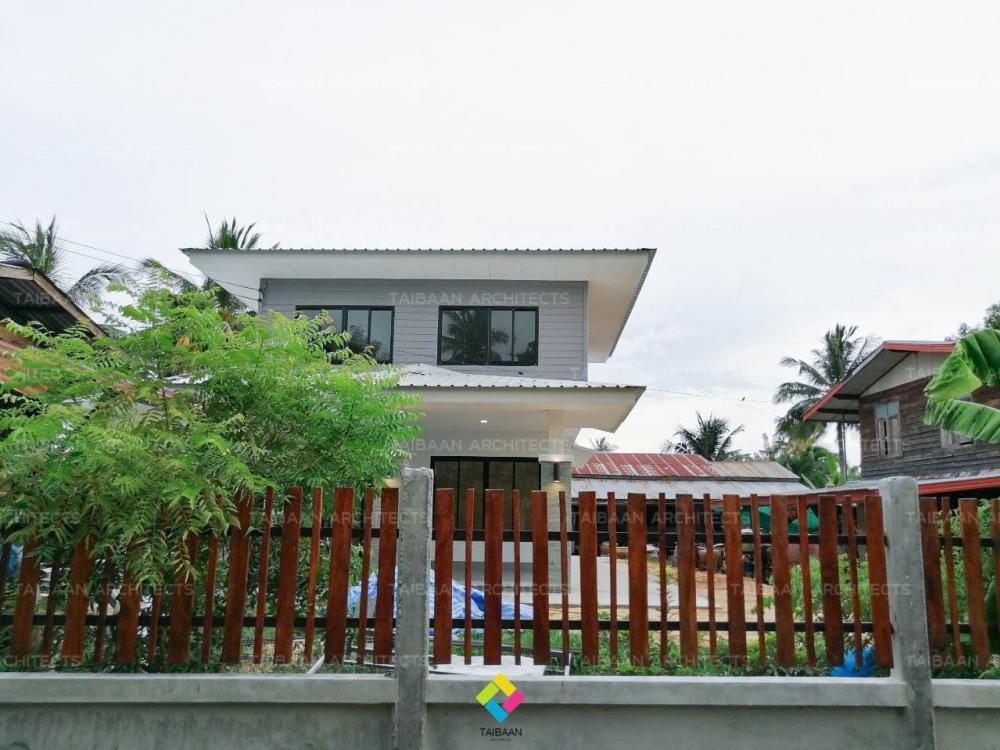 รีโนเวทบ้าน 2 ชั้น เหมือนได้บ้านใหม่ทั้งหลัง (เดิมด้านบนไม้, ด้านล่างปูน) งบประมาณ 890,000 บาท