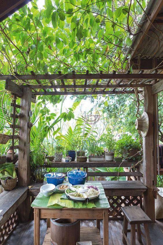 ไอเดียจัดสวน มุมนั่งเล่นชิวๆ บรรยากาศร่มรื่น เพื่อเป็นไอเดียแต่งสวนของคุณ