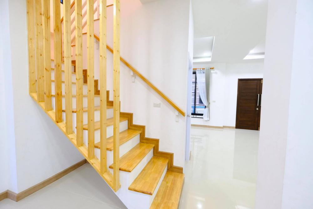 บ้านโมเดิร์น 2 ชั้น ขนาด 3 ห้องนอน 2 ห้องน้ำ 1 ห้องรับแขก 1 ห้องครัว