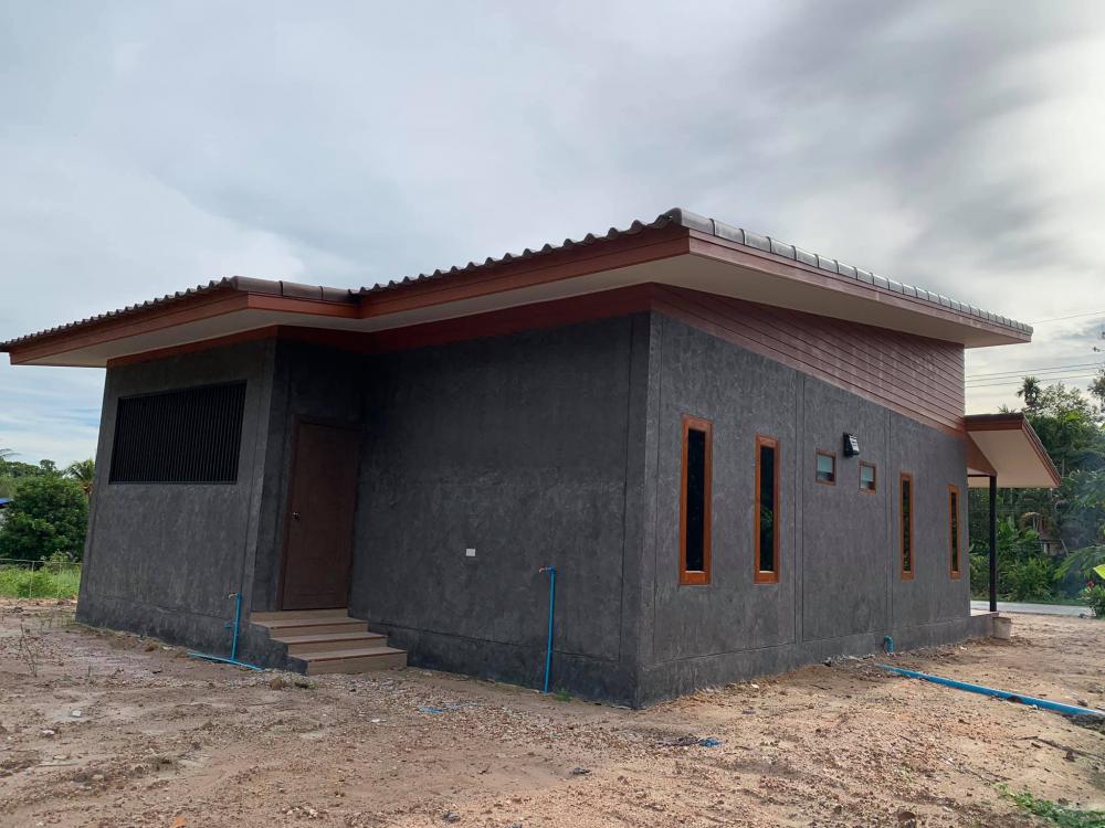 บ้านสวนสไตล์โมเดิร์นผสนมลอฟท์ โชว์ลายอิฐ ให้อารมณ์ผ่อนคลาย