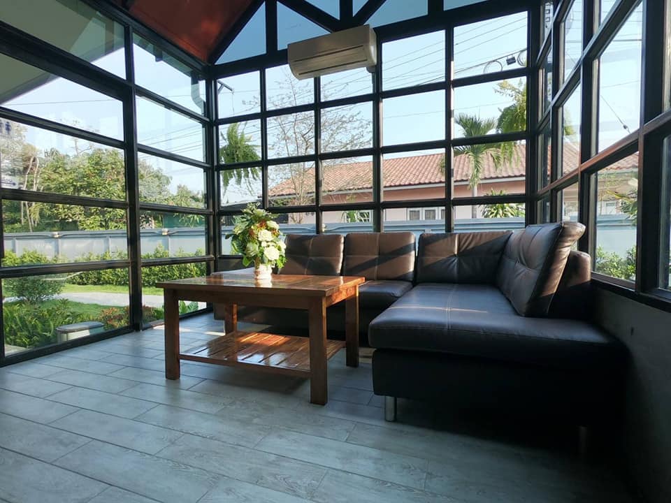 บ้านกาแฟสด บ้านดงช้าง ไอเดียไว้แต่งบ้านนั่งชิลๆ จิบกาแฟ หรือ นำไปเป็นไอเดียแต่งร้านกาแฟ