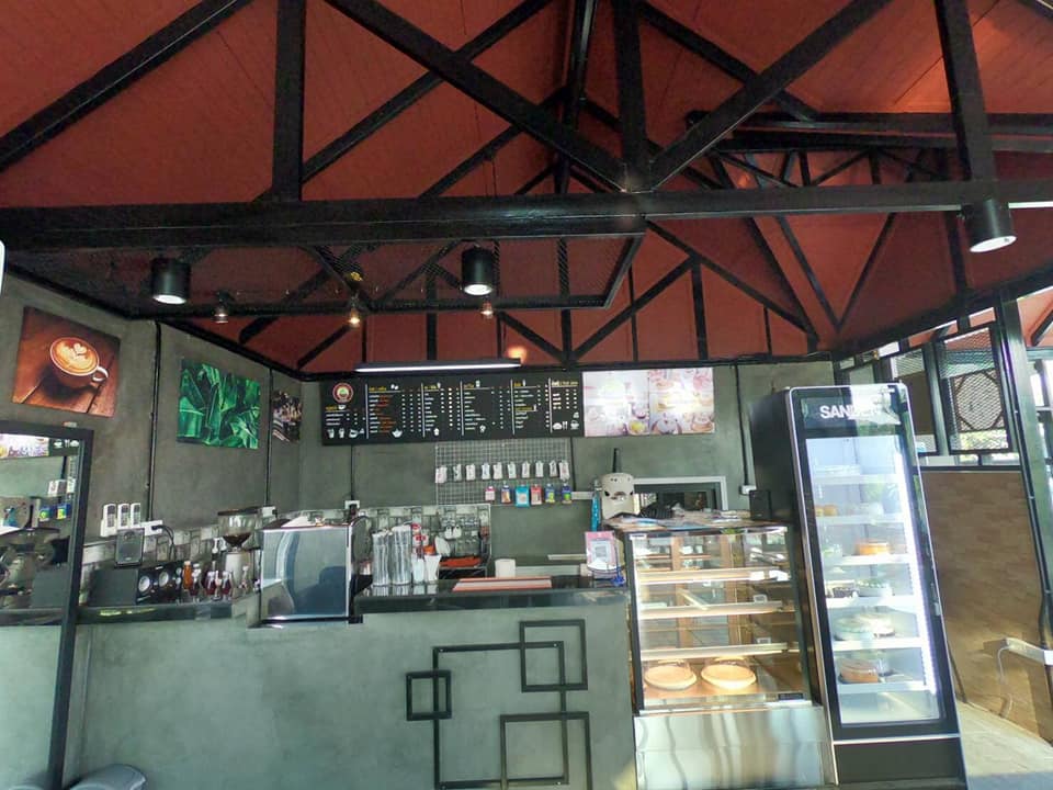 บ้านกาแฟสด บ้านดงช้าง ไอเดียไว้แต่งบ้านนั่งชิลๆ จิบกาแฟ หรือ นำไปเป็นไอเดียแต่งร้านกาแฟ