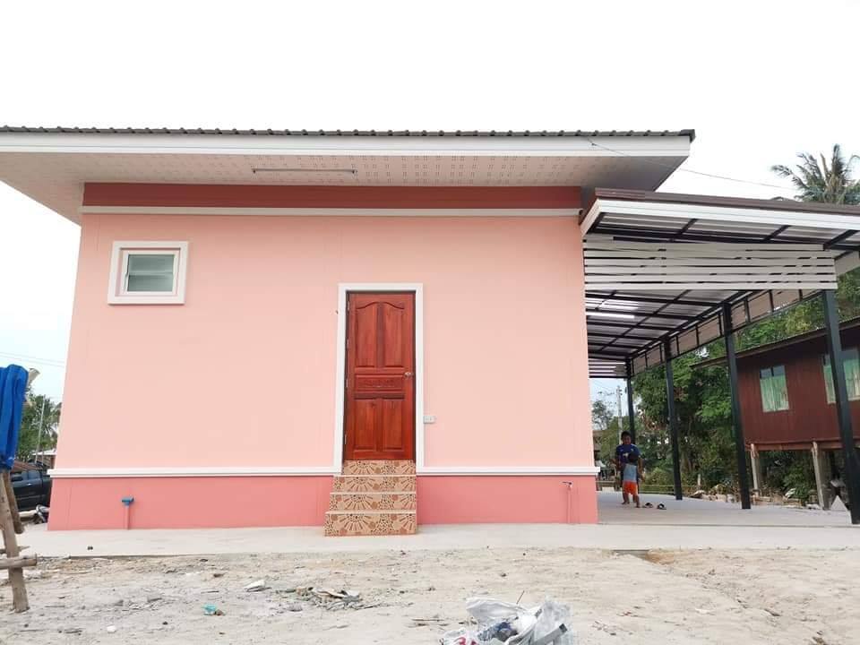 บ้านโมเดิร์นสีชมพู น่ารัก  งบ 720,000 บาท