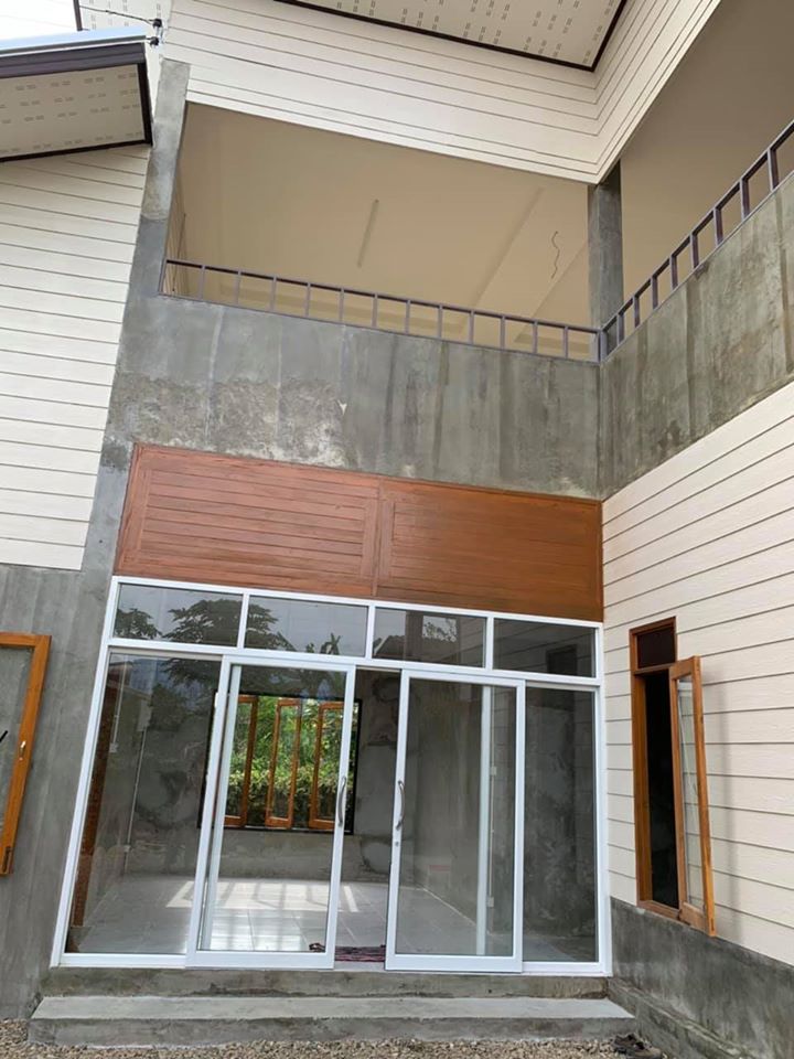 บ้าน 2 ชั้น ออกแบบตามความต้องการเจ้าของบ้าน งบก่อสร้าง ประมาณ 900,000 บาท