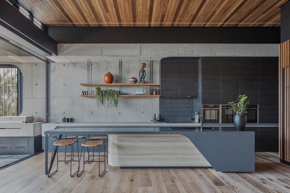 บ้านคอนกรีต ผสมไม้  แต่งดิบ ๆ สวยหรูจนอยากสัมผัส ออกแบบโดยสถาปนิก Justin Humphrey Architect จากประเทศออสเตรเลีย