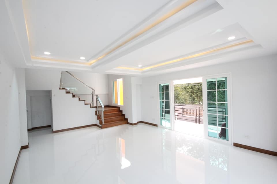 มาชมบ้านพักอาศัย ชั้นครึ่ง แนวโมเดิร์น 3 ห้องนอน 4 ห้องน้ำ 2 ที่จอดรถ ราคาประมาณ 3.10 ล้านบาท