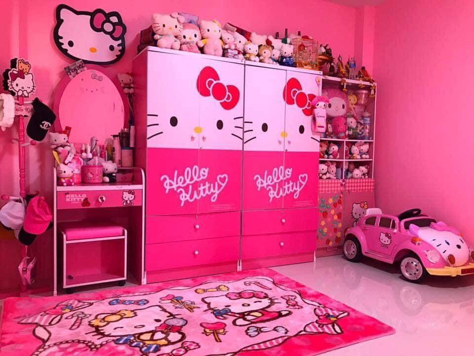 บ้านคิตตี้ทรงโมเดิร์น ชมพูทั้งหลัง