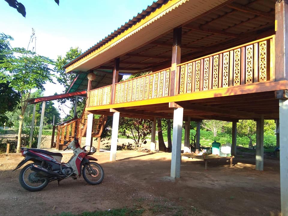 บ้านไม้ 2 ชั้น ชั้นล่างโถ่ง งบ 4 แสนพร้อมค่าช่าง