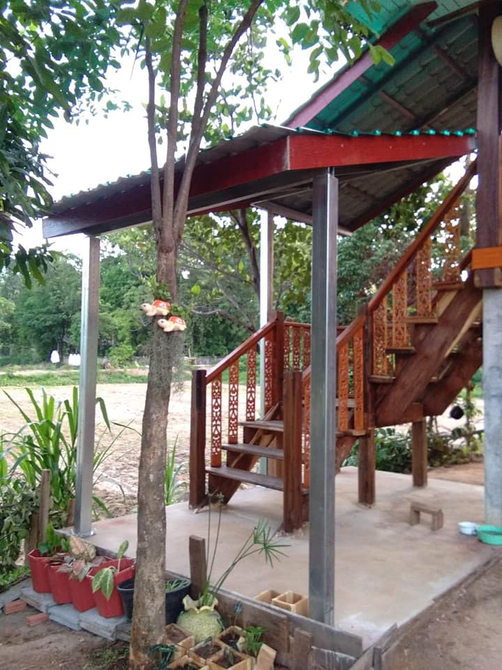 บ้านไม้ 2 ชั้น ชั้นล่างโถ่ง งบ 4 แสนพร้อมค่าช่าง