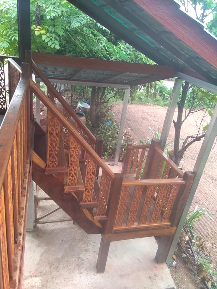 บ้านไม้ 2 ชั้น ชั้นล่างโถ่ง งบ 4 แสนพร้อมค่าช่าง