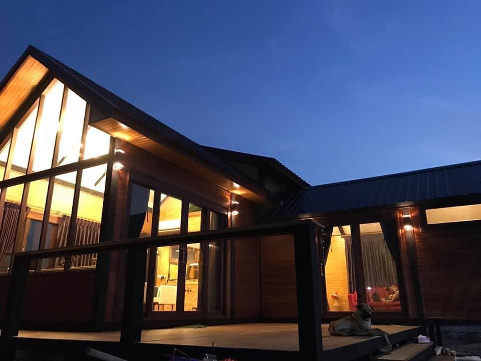 บ้านไม้ชั้นครึ่ง สไตล์ Nordic สูงโปร่ง น็อคดาวน์โครงเหล็ก บ้านพักอาศัย พร้อมร้านกาแฟ