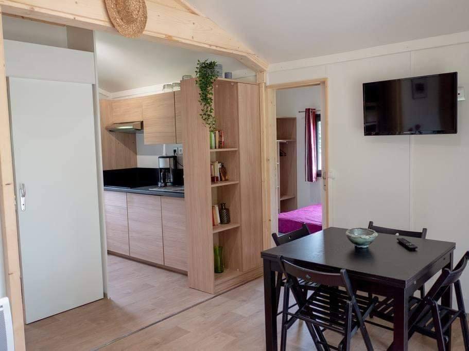 แบบบ้านไม้ชั้นเดียวหลังเล็ก บรรยากาศอบอุ่น