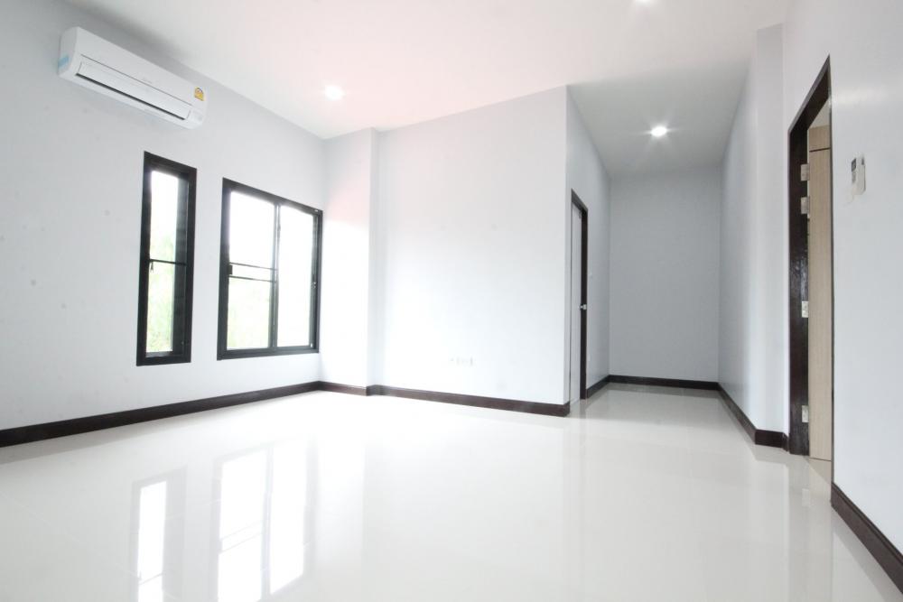 บ้านพักอาศัย 2 ชั้น แนวโมเดิร์นทรอลปิกครอล ราคา 3.40 ล้านบาท