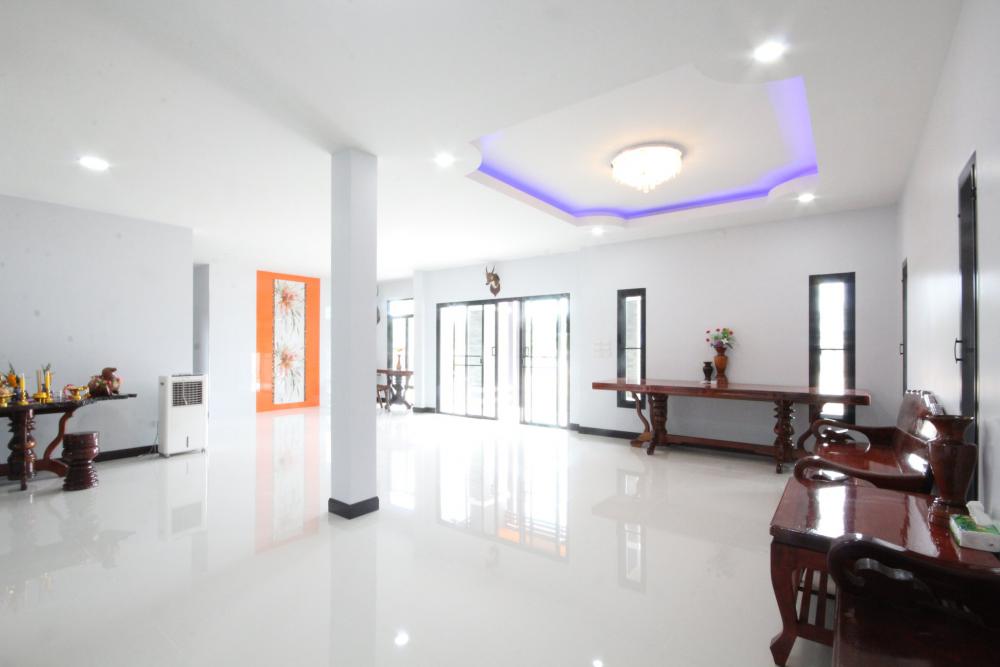 บ้านพักอาศัย 2 ชั้น แนวโมเดิร์นทรอลปิกครอล ราคา 3.40 ล้านบาท