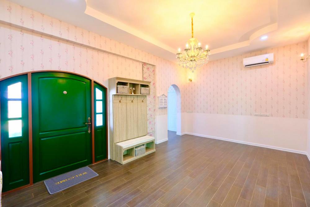 บ้านพักอาศัยสวยมากๆ ขนาด 3 ห้องนอน 2 ห้องน้ำ 1 ห้องรับแขก 1 ห้องแต่งตัว 1 ห้องพักผ่อน 1 ห้องครัว