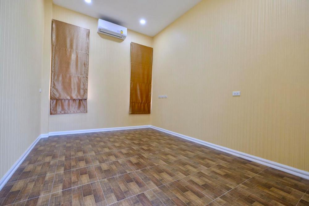 บ้านพักอาศัยสวยมากๆ ขนาด 3 ห้องนอน 2 ห้องน้ำ 1 ห้องรับแขก 1 ห้องแต่งตัว 1 ห้องพักผ่อน 1 ห้องครัว