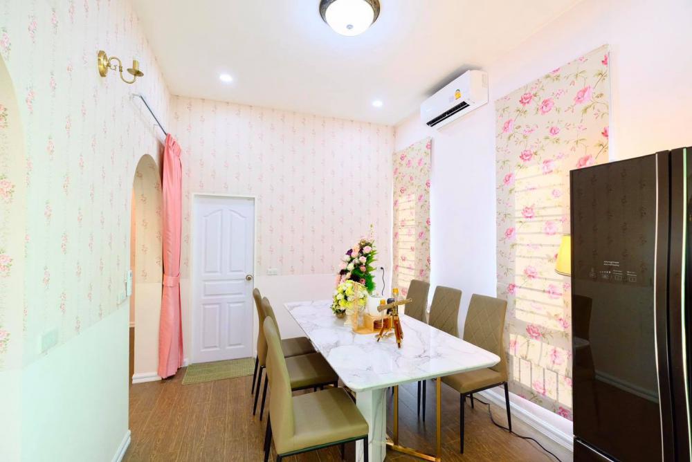 บ้านพักอาศัยสวยมากๆ ขนาด 3 ห้องนอน 2 ห้องน้ำ 1 ห้องรับแขก 1 ห้องแต่งตัว 1 ห้องพักผ่อน 1 ห้องครัว