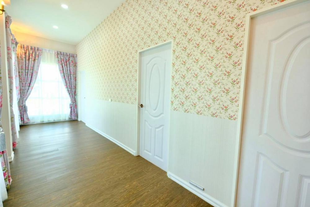 บ้านพักอาศัยสวยมากๆ ขนาด 3 ห้องนอน 2 ห้องน้ำ 1 ห้องรับแขก 1 ห้องแต่งตัว 1 ห้องพักผ่อน 1 ห้องครัว