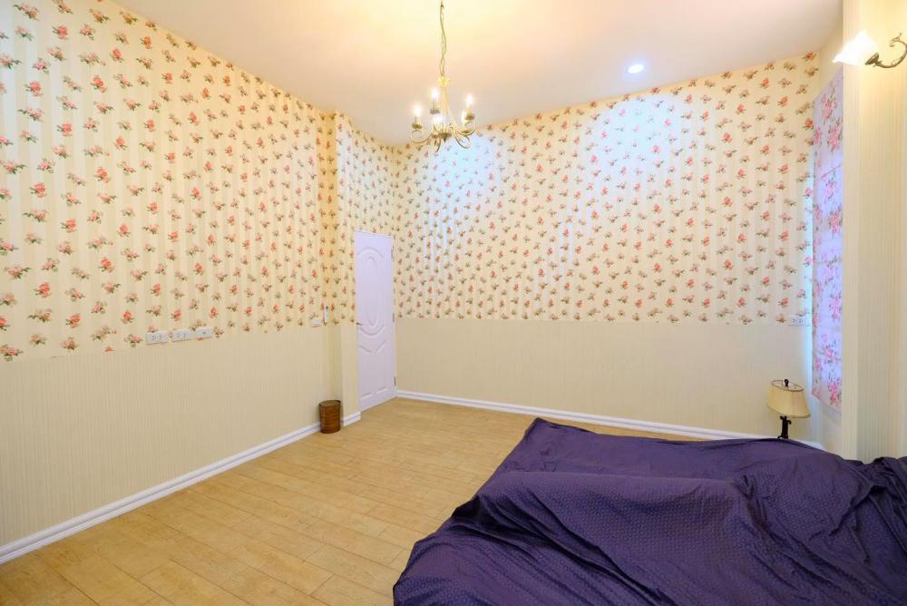 บ้านพักอาศัยสวยมากๆ ขนาด 3 ห้องนอน 2 ห้องน้ำ 1 ห้องรับแขก 1 ห้องแต่งตัว 1 ห้องพักผ่อน 1 ห้องครัว