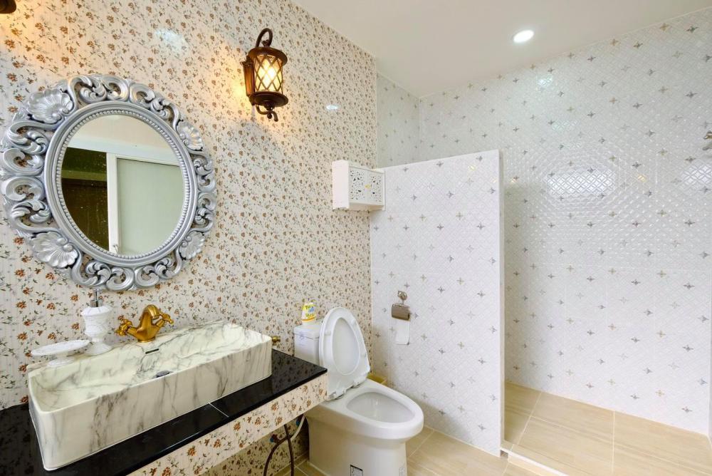 บ้านพักอาศัยสวยมากๆ ขนาด 3 ห้องนอน 2 ห้องน้ำ 1 ห้องรับแขก 1 ห้องแต่งตัว 1 ห้องพักผ่อน 1 ห้องครัว