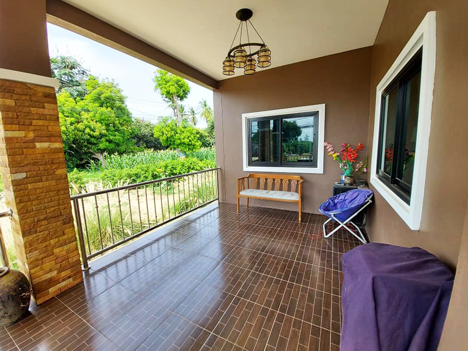 บ้านสไตล์โมเดิร์น 5 ห้องนอน 2 ห้องน้ำ ฯลฯ สวยน่าอยู่  และไอเดียการจัดของในบ้าน