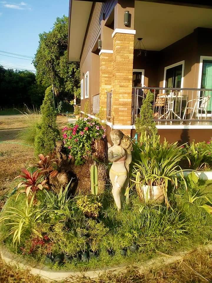 บ้านสไตล์โมเดิร์น 5 ห้องนอน 2 ห้องน้ำ ฯลฯ สวยน่าอยู่  และไอเดียการจัดของในบ้าน