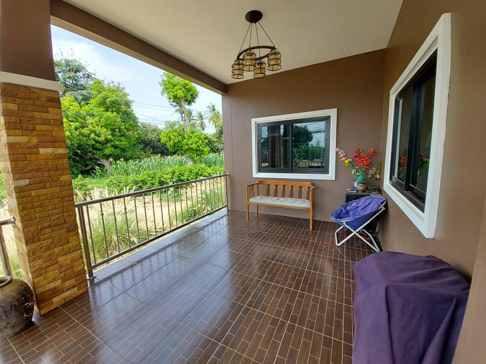 บ้านสไตล์โมเดิร์น 5 ห้องนอน 2 ห้องน้ำ ฯลฯ สวยน่าอยู่  และไอเดียการจัดของในบ้าน