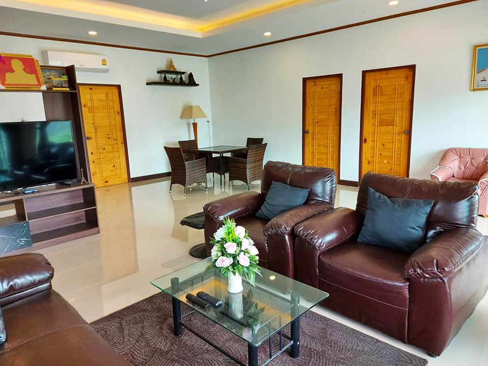 บ้านสไตล์โมเดิร์น 5 ห้องนอน 2 ห้องน้ำ ฯลฯ สวยน่าอยู่  และไอเดียการจัดของในบ้าน