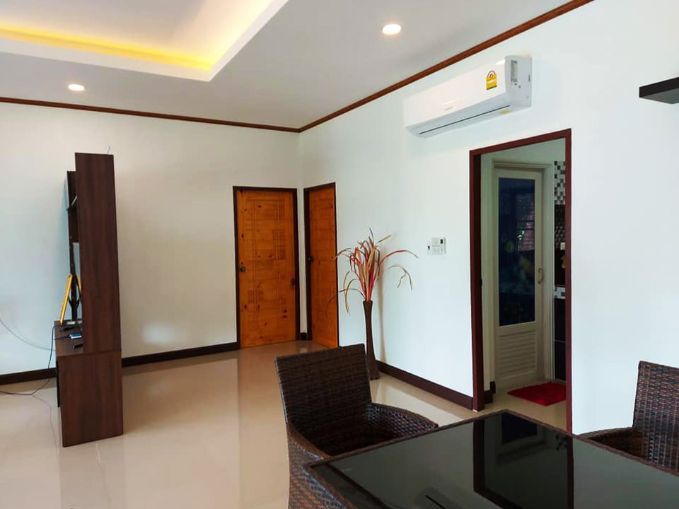 บ้านสไตล์โมเดิร์น 5 ห้องนอน 2 ห้องน้ำ ฯลฯ สวยน่าอยู่  และไอเดียการจัดของในบ้าน