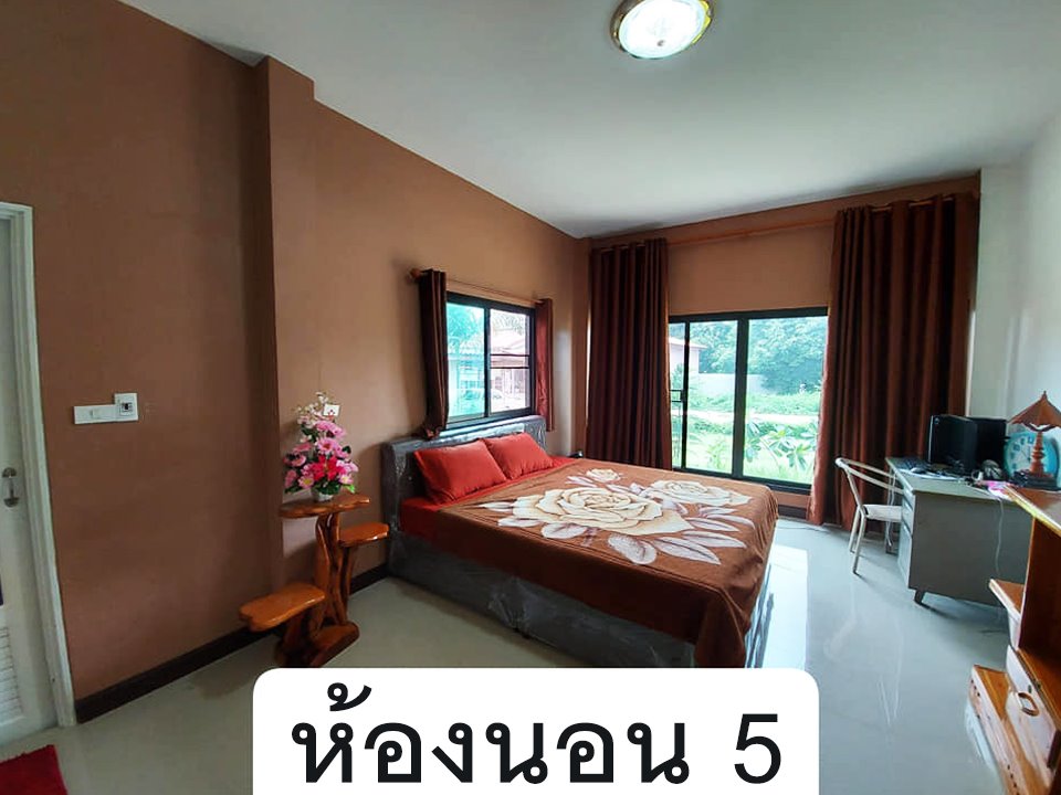 บ้านสไตล์โมเดิร์น 5 ห้องนอน 2 ห้องน้ำ ฯลฯ สวยน่าอยู่  และไอเดียการจัดของในบ้าน