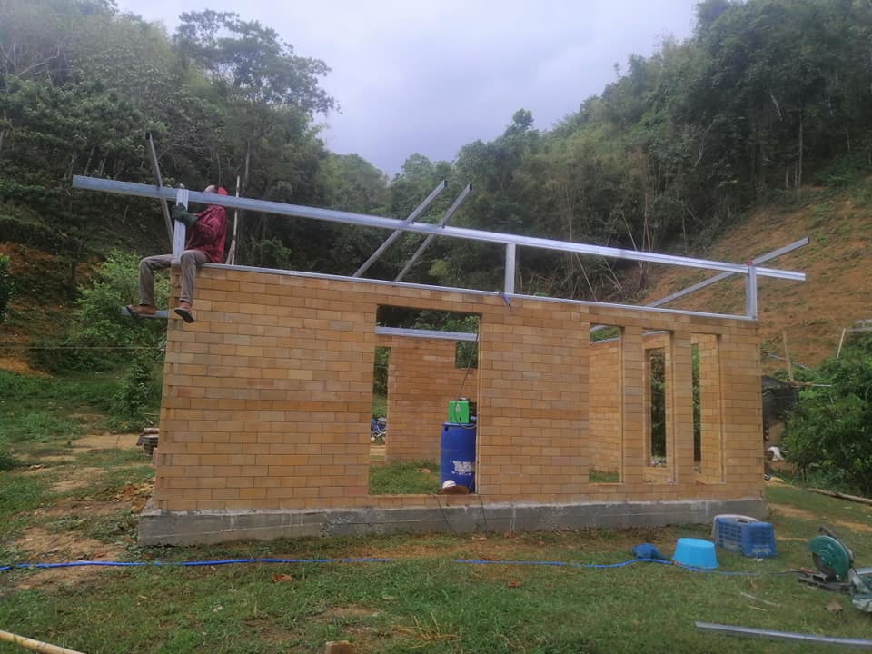 ไอเดียทำบ้านสวน เจ้าของบ้านทำเองตั้งแต่อิฐบล๊อก