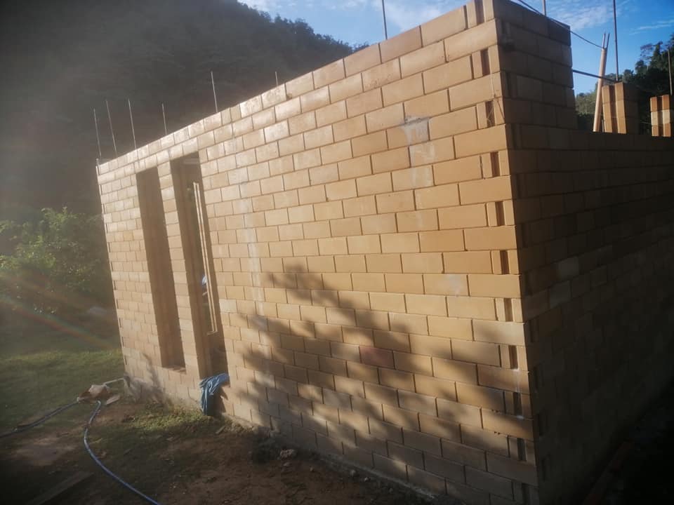 ไอเดียทำบ้านสวน เจ้าของบ้านทำเองตั้งแต่อิฐบล๊อก