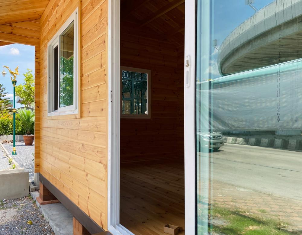 ไอเดียบ้านไม้สนสำเร็จรูป(LogHome) ดีไซน์สวย คลาสสิก ประกอบง่าย