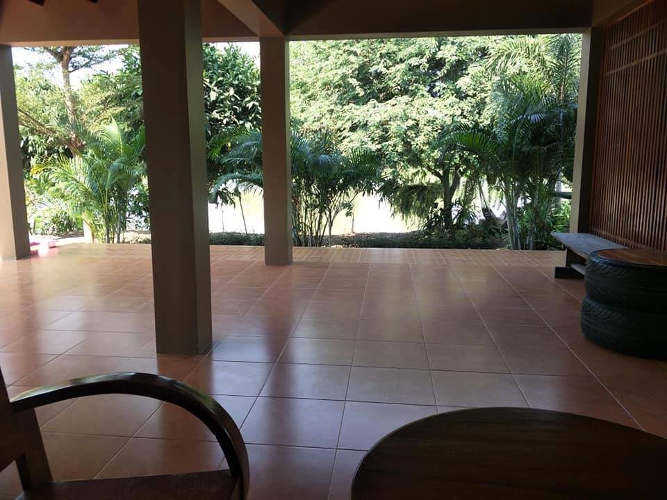 บ้าน 2 ชั้น ครึ่งปูนครึ่งไม้ แบบชนบท ในแบบความเป็นไทย