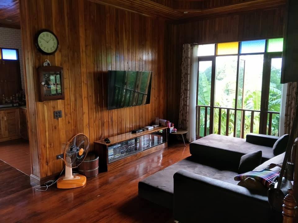 บ้าน 2 ชั้น ครึ่งปูนครึ่งไม้ แบบชนบท ในแบบความเป็นไทย