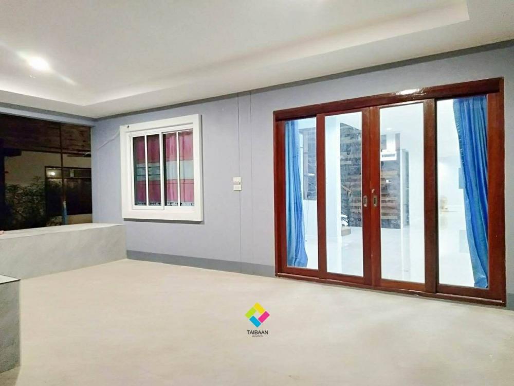 รีโนเวทบ้านไม้ด้วยงบ 8.6 แสนบาท สถาปนิกไทบ้าน