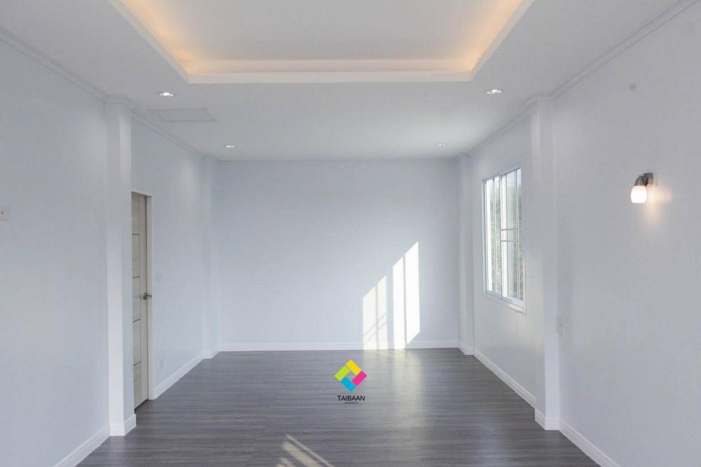 รีโนเวทบ้านไม้ด้วยงบ 8.6 แสนบาท สถาปนิกไทบ้าน