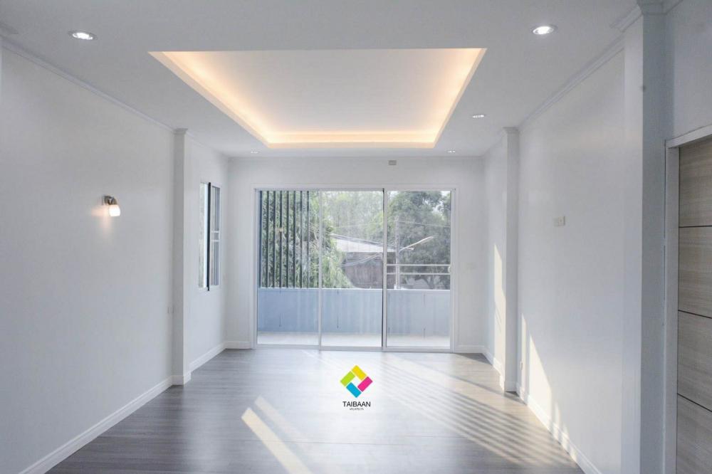 รีโนเวทบ้านไม้ด้วยงบ 8.6 แสนบาท สถาปนิกไทบ้าน