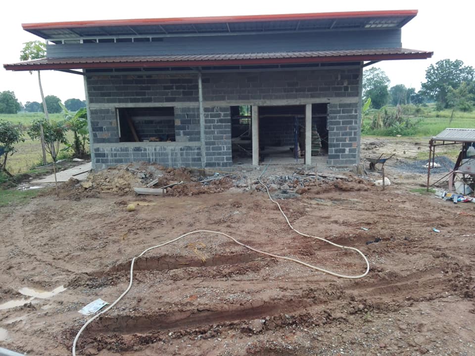 31 วันกับช่าง 4 คน 4 ห้องนอน 2 ห้องน้ำ 1 ห้องครัว 1 ห้องโถง