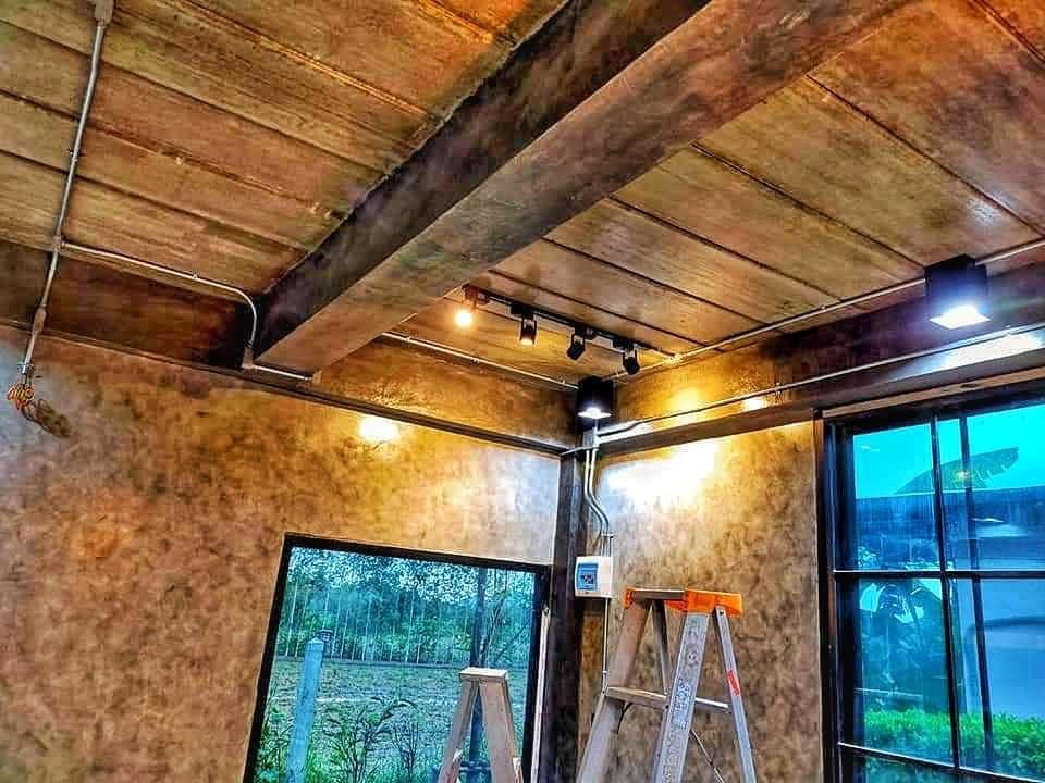 บ้านขนาดเล็กมีดาดฟ้า สำหรับจิบกาแฟ/ไว้จัดปาตี้ หรือ รับแขก งบประมาณ 2.5 แสนบาท