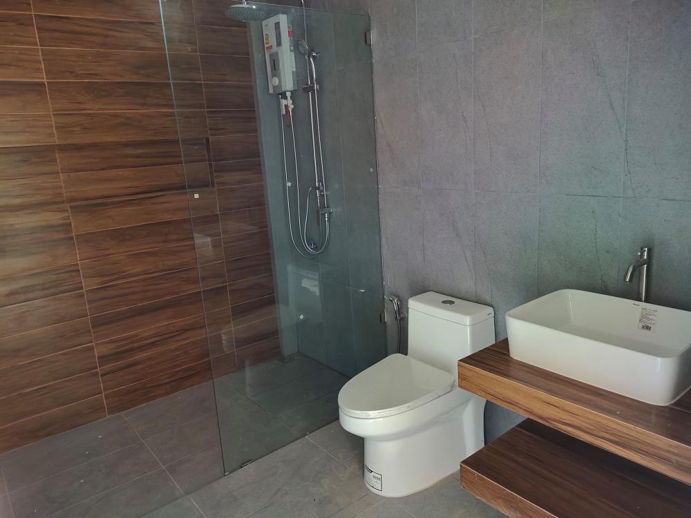 บ้านโมเดิร์น 3 ห้องนอน งบก่อสร้าง 9.5 แสนบาท