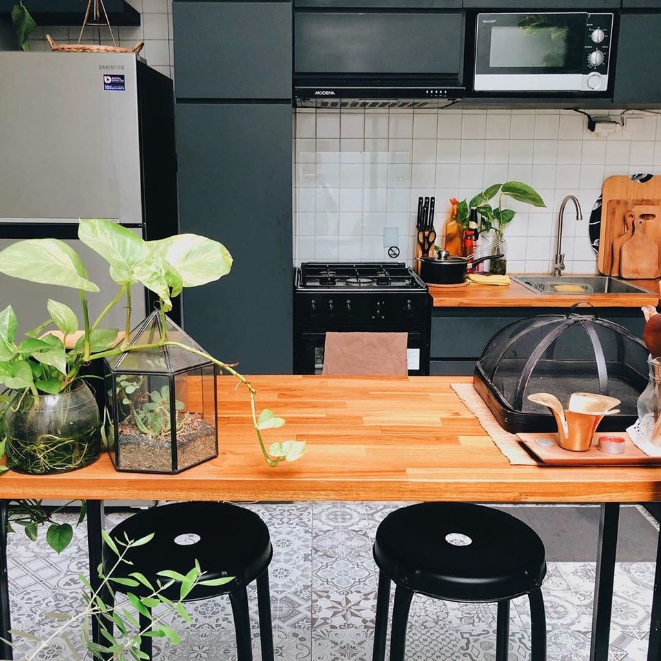 ไอเดียห้องครัวเล็กพร้อมสวนข้างบ้าน