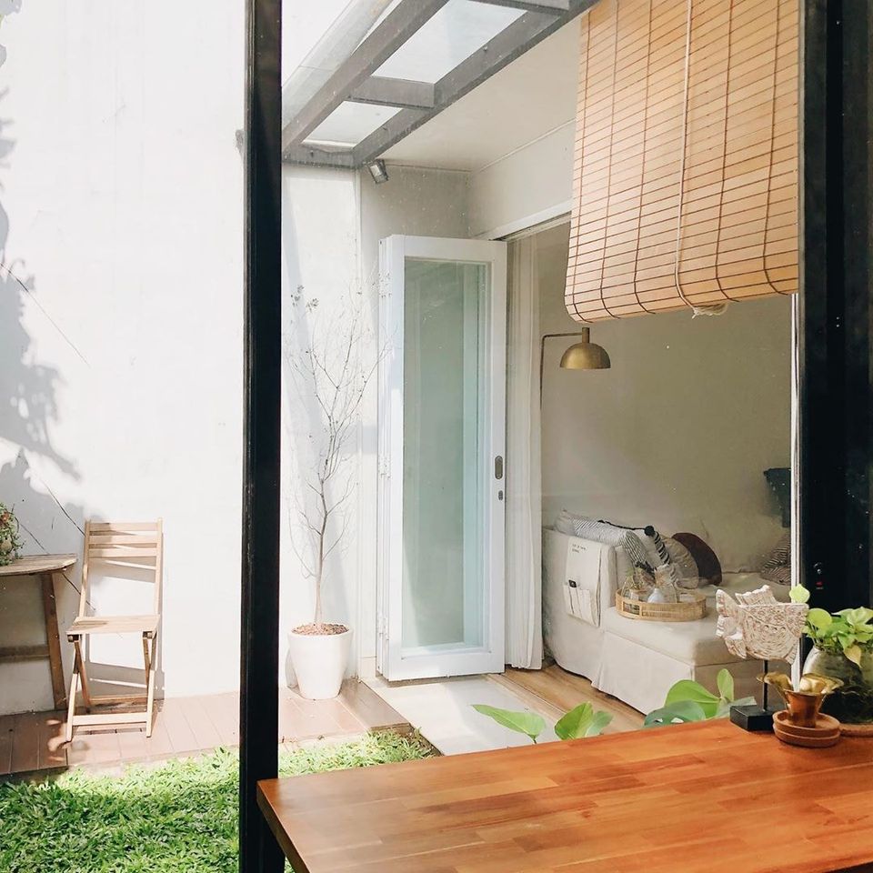 ไอเดียห้องครัวเล็กพร้อมสวนข้างบ้าน