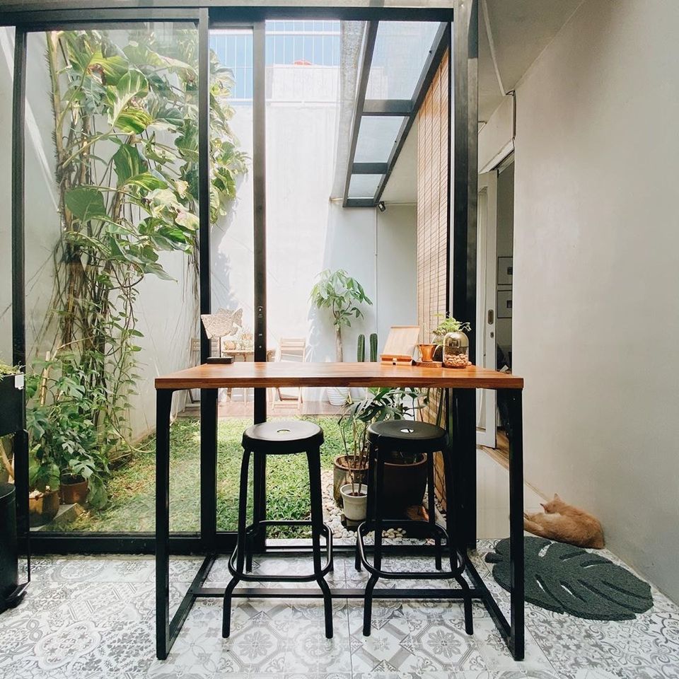 ไอเดียห้องครัวเล็กพร้อมสวนข้างบ้าน